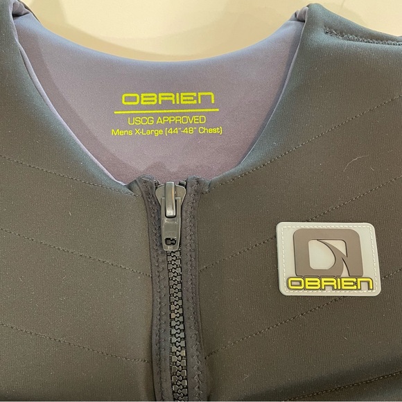 Women's & Men Swim Life Vest - Black and Pink - Picture 4 of 16